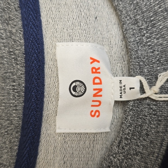 Sundry women's color blocked pullover with front pockets NWT - Picture 7 of 12